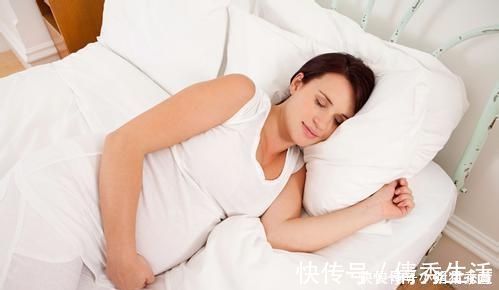 胎儿|怀孕期间,尽量不要在这2个时间段摸肚子,会影响胎儿的正常发育