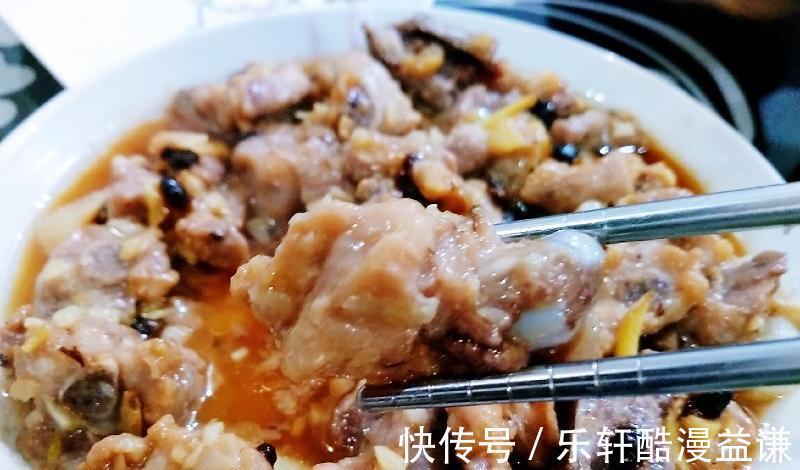 好吃|欢乐番茄丨清蒸排骨怎么做好吃需要蒸多长时间
