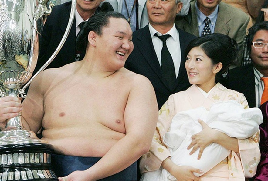 日本|在日本,女星为什么都想嫁给长相丑陋的相扑选手真不是为了钱