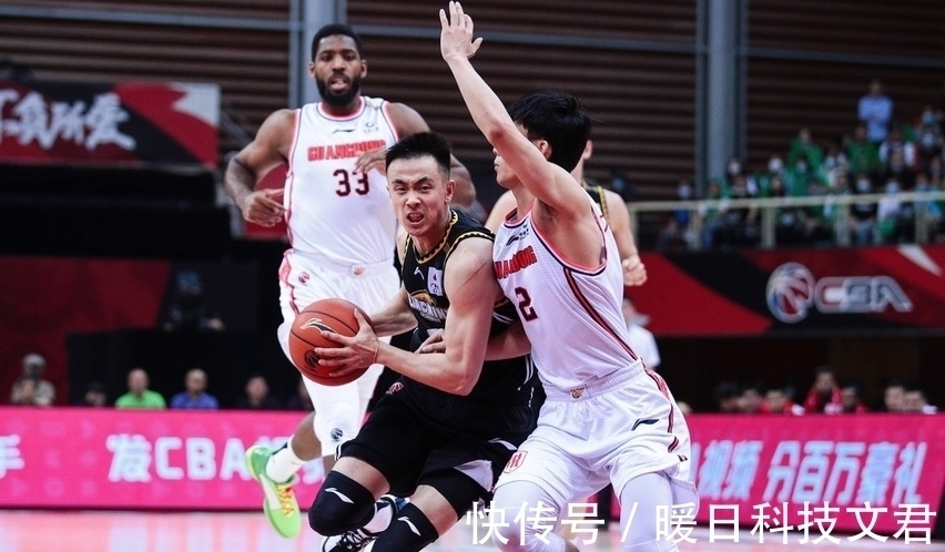 杨鸣|拒绝交易!CBA超级后卫签下顶薪合同,下赛季能否冲击总冠军?