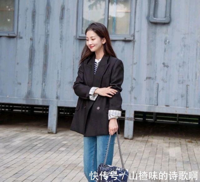 搭配 日常穿搭可以简简单单,但要懂得穿搭技巧,才能脱颖而出