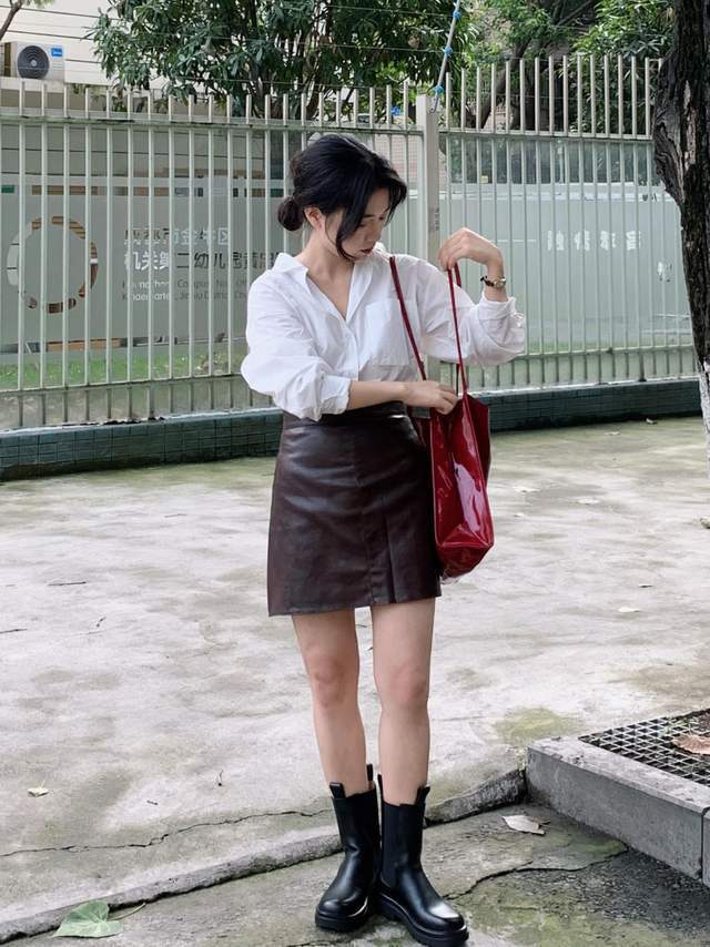 秋天|早秋的甜酷穿搭!针织开衫+牛仔裙,简约大方不做作,优雅又洋气