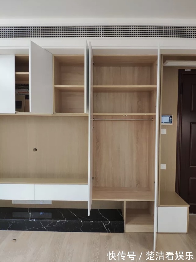 全屋|装修时房门别装单开门了，他家这么设计，让全屋瞬间放大一倍