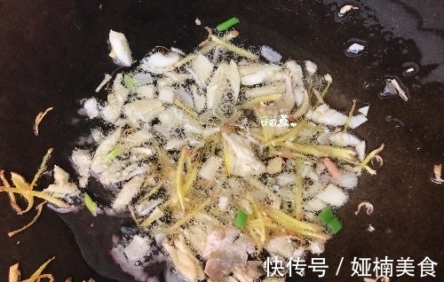 俗话说白菜豆腐保平安，两种健康食材，用此做法最好吃