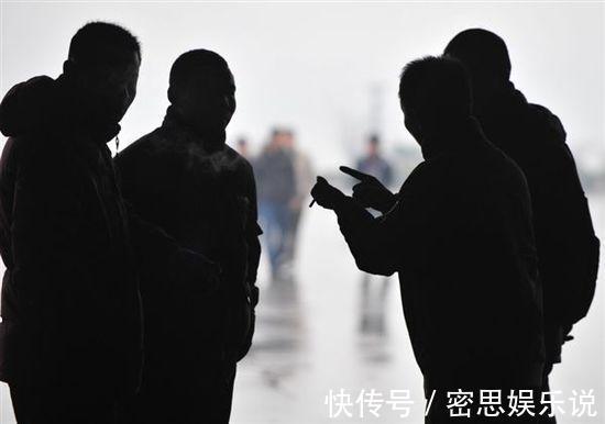 毛病|带儿子参加同学会，吃完饭发现被踢群，网友：同学做的没毛病
