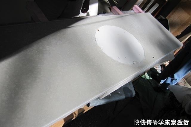 玻璃瓶|别人不要的玻璃瓶，被他变废为宝成灶台，漂亮耐用，圈粉无数！