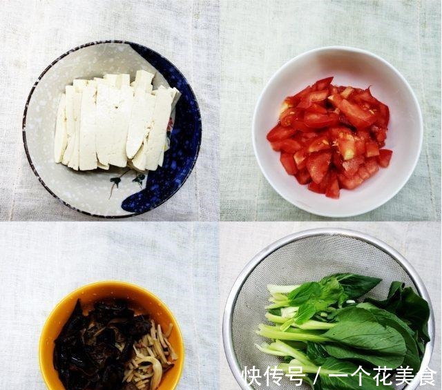 小炒泡馍，馍筋爽滑，料重味纯，酸辣开胃！