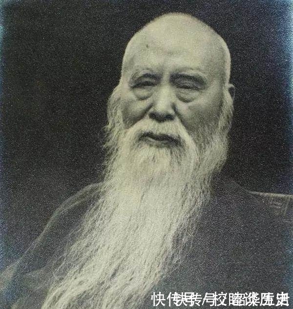 南通大学@“近代书圣”于右任,他的书法气势磅礴、自由烂漫