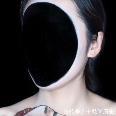 创意|小姐姐在脸上化“创意妆”,开局:又在作妖,结局:认输还不行吗?