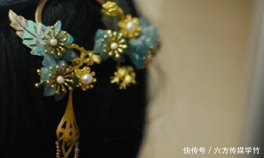 女孩|为什么把汉服女孩叫“富婆”?来看看饰品数量就知道了!