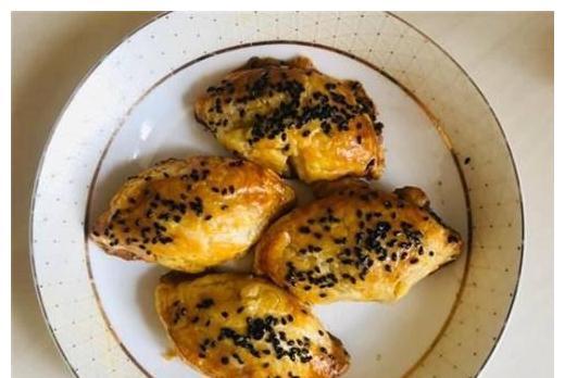 芒果新吃法,包好烤一下,大家都抢着吃,做一盘还不够吃!超懒人