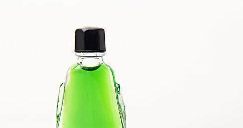 油精|睡前滴一滴风油精在肚脐, 15天后身体出现惊奇的变化!