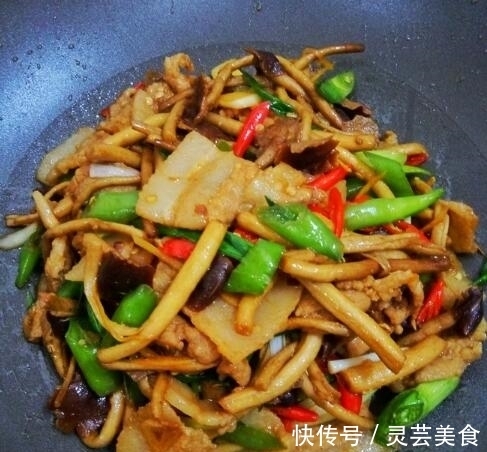 莴笋|家人特别喜欢的美食,简单炒炒吃着很过瘾,招待客人也不错很美味