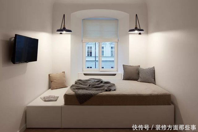 榻榻米床|83平混搭风二居室，一张橘色沙发客厅空间，卧室只有榻榻米好吗