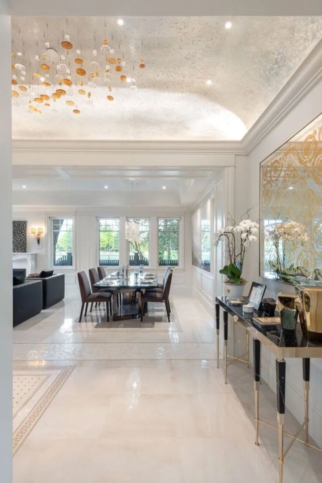 th786㎡ VERSACE、FENDI“联名”豪宅,太奢了!