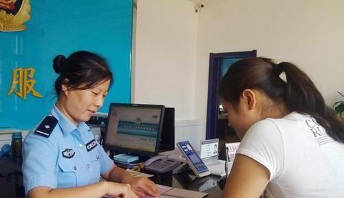 填出生证明把女儿名字写错,上户口时错上加错,宝妈:别改了