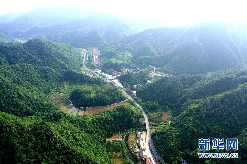 十竹公路串起十堰西沟乡村旅游经济带|开着汽车看乡村| 刘有华