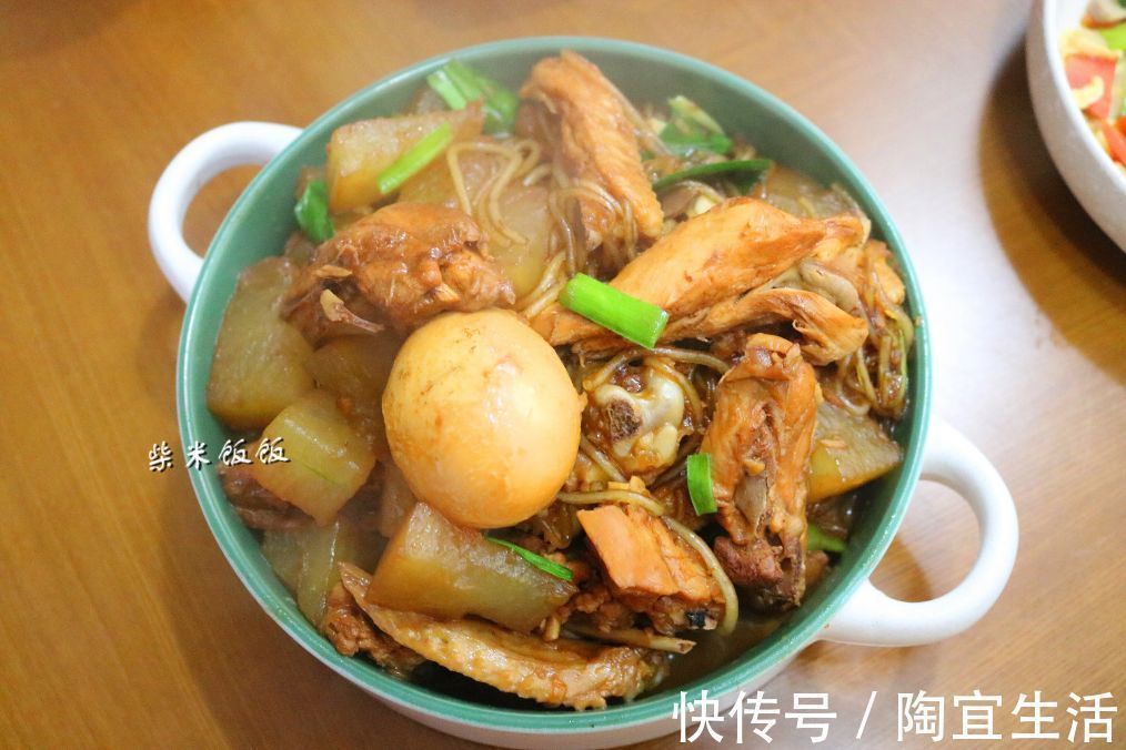 晒晒我家晚餐，这一桌，成本没超过50元，朋友说真实惠