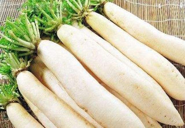 煤气灶|煤气灶用久就变脏怎么办邻居教我一招，几分钟就焕然一新！