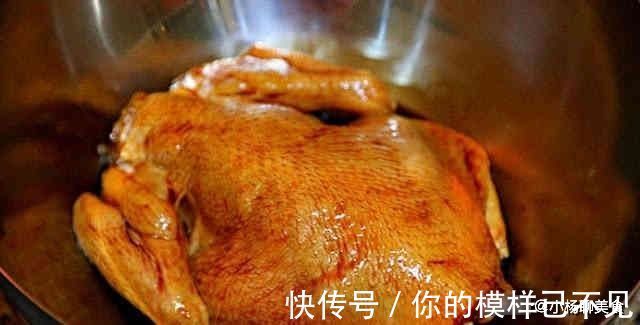 电饭锅|把整只鸡放进电饭锅，不加一滴水，出锅差点连骨头都吃了
