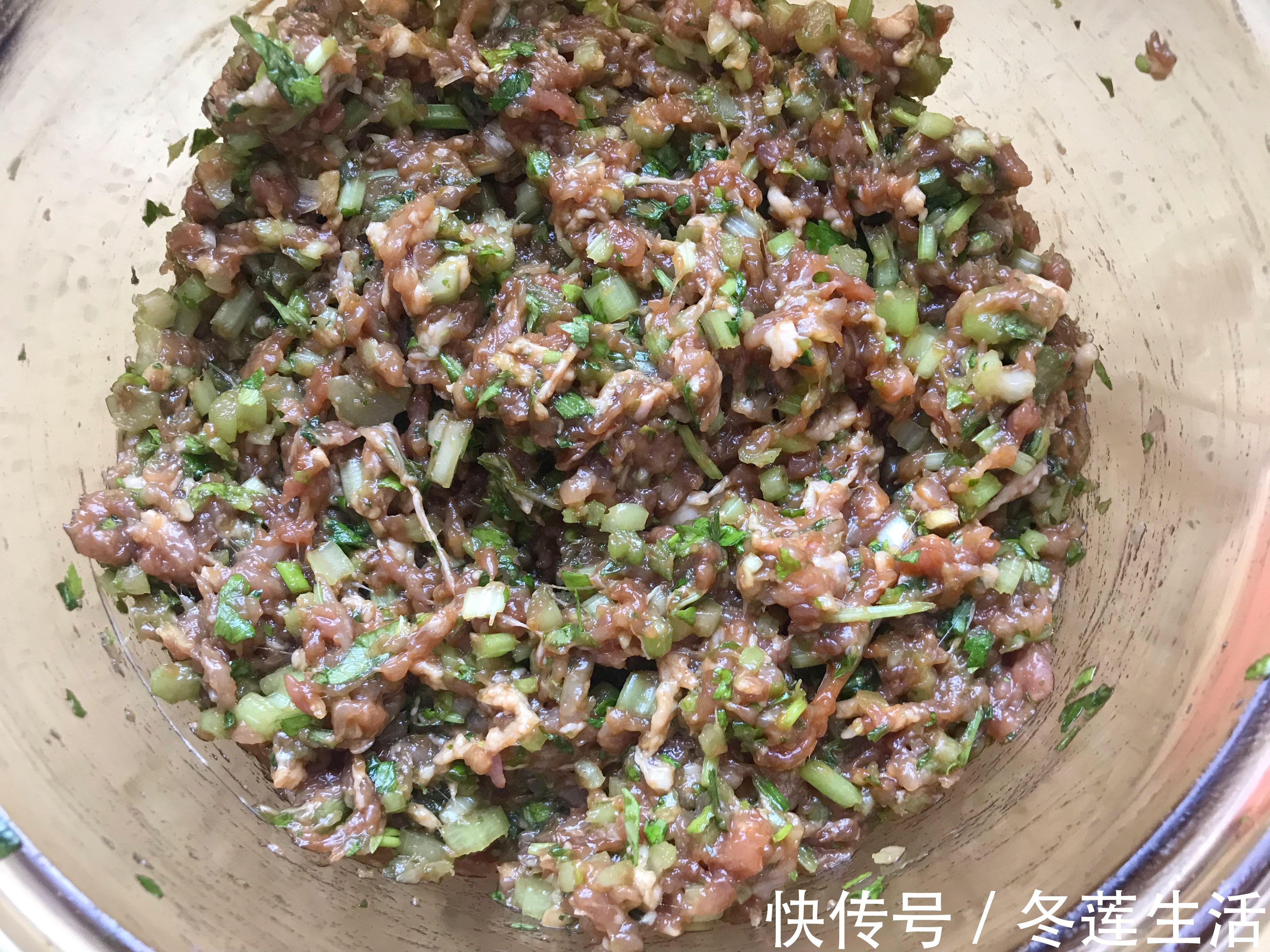 饺子馅里放上它，香掉鼻子，老公一顿吃了40个饺子，直夸太好吃