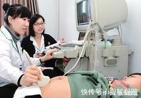 二胎政策|孕妇肚子痛大出血,送医院检查,医生看了B超报告单,气愤不已