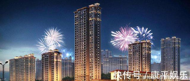 活期利率|两年后，一个有“存款”另外一个有“房子”，哪个会让人更富有