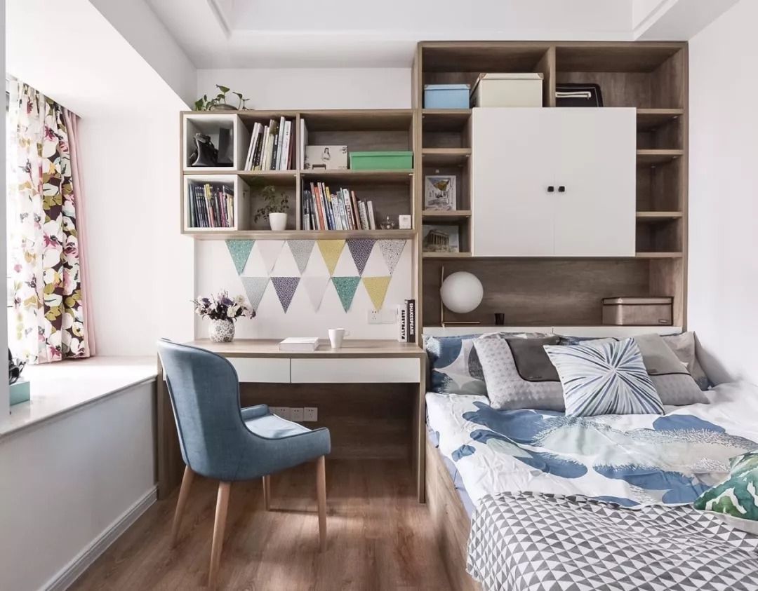 卧室|没有独立书房?在卧室里摆个书桌,一样可以工作和学习