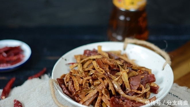 这东西不怕过期,现在抓紧多买点,能从春天吃到冬天,别错过!