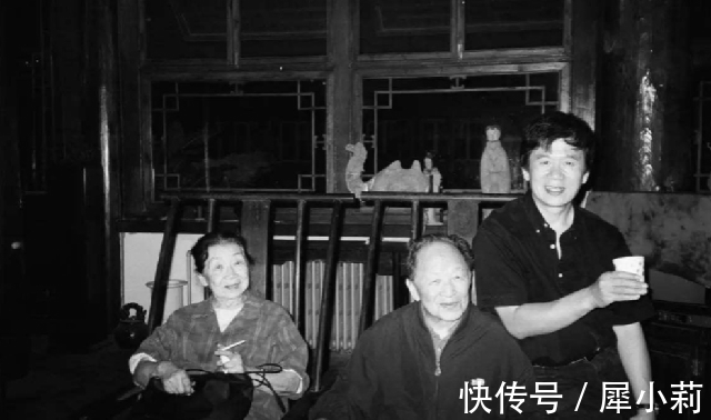 价值|40年前，5元一张没人要的画，他豪气买了9000张，现今价值几何？