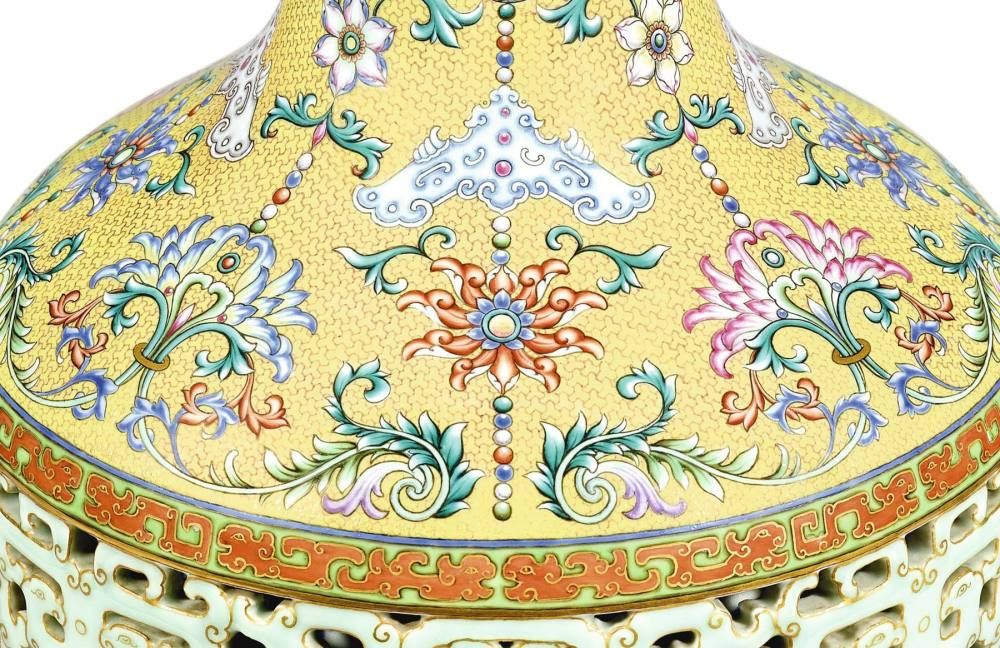  清乾隆|清乾隆 洋彩黄地粉青透龙夹层吉庆有余玲珑尊