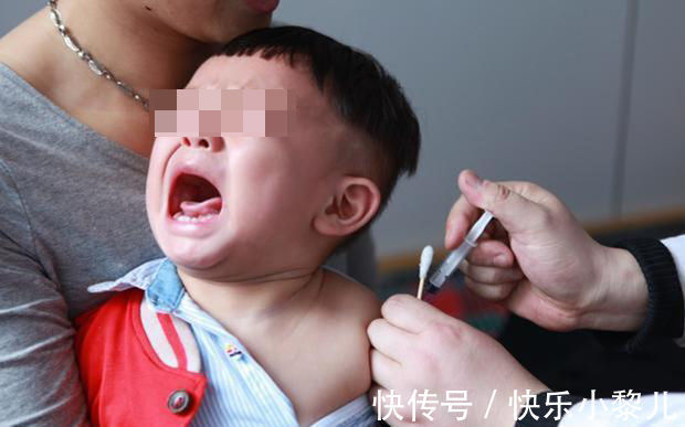 宝妈|3岁“女王”宝宝打针后,呲牙企图找护士算账,网友:护士快跑