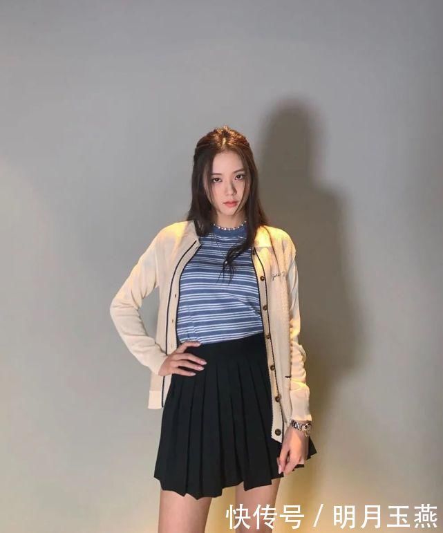 云朵卷|秒变巴掌脸！原来“瘦脸”不仅要靠发型，还要选对发色和刘海！