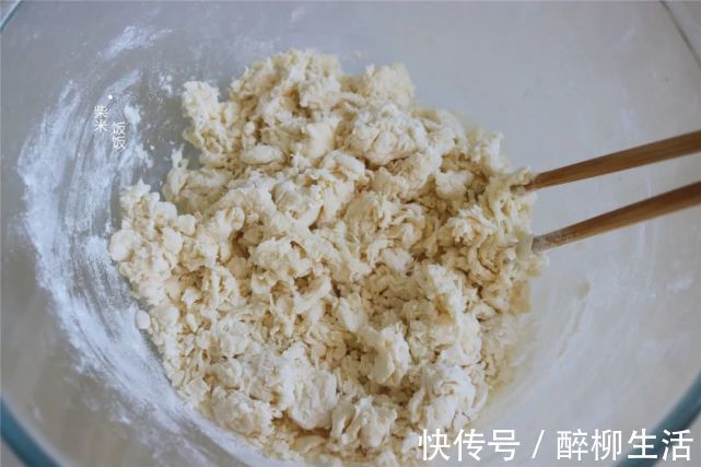 早餐孩子点名要吃它，做法比饺子简单，一锅蒸33个，凉了也好吃