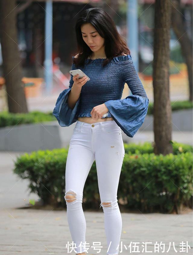 小白裤|裤装穿搭拒绝沉闷，减龄的“小白裤”值得一试，洋气又高级
