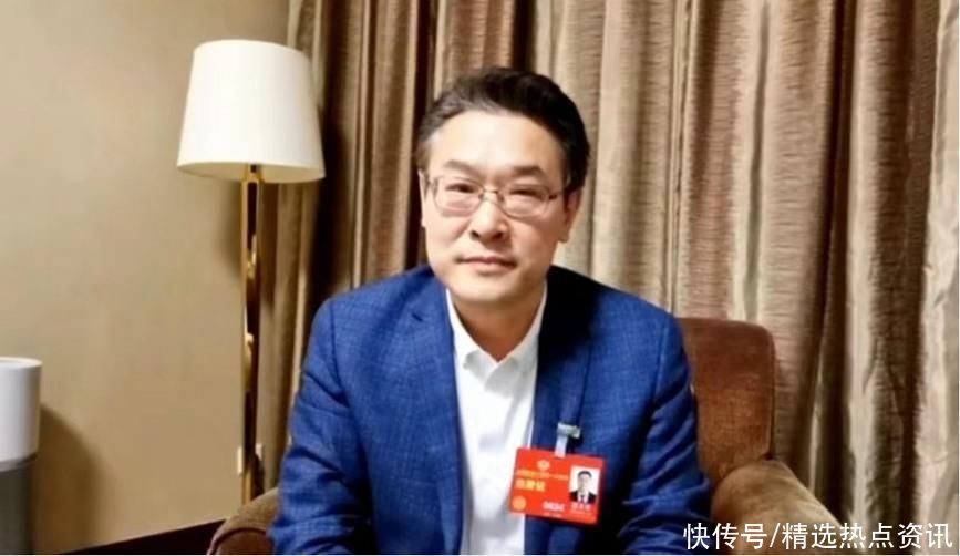 全国政协委员、青藏集团公司党委书记郭吉安：非常欢迎大家坐火车，到高原走一走、看一看