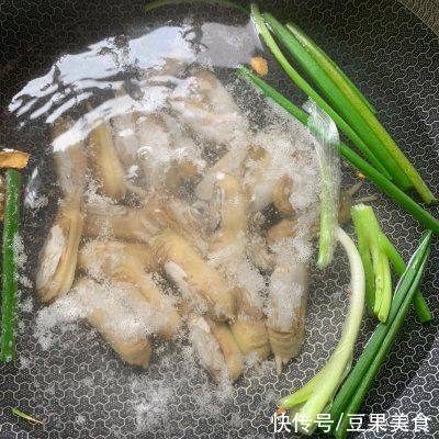 小米辣|吃一次就念念不忘的椒盐半蛏
