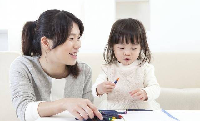 孩子对于|当女儿说“妈妈,我要嫁给爸爸”,家长的回答很重要