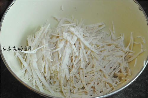  女人|它是食物中的“碱性王”，女人多吃口臭消失，皮肤水嫩，头发乌黑