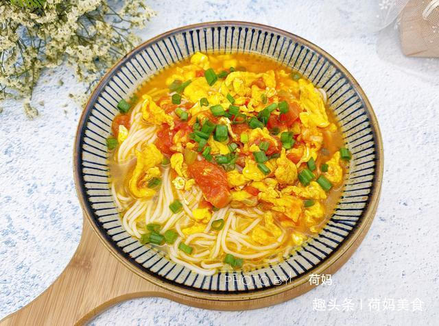 早餐,给孩子煮这碗面,汤浓蛋滑味道鲜,十分钟出锅,真香!