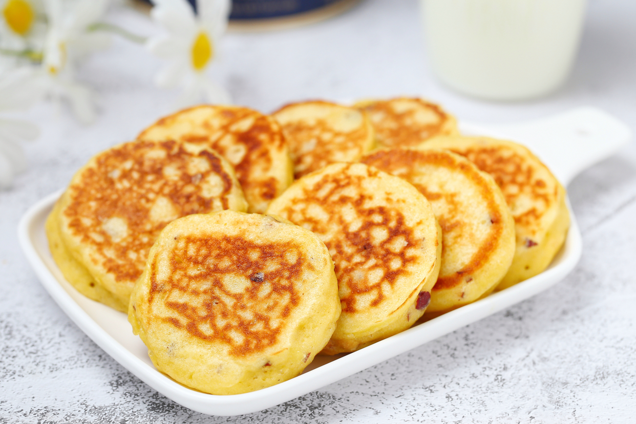 老少皆宜|双手不沾面,搅一搅就能做的粗粮饼,暄软好吃营养丰富,老少皆宜