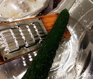 做法|夏天餐桌上最受欢迎的一道菜，做法简单，5分钟就搞定，百吃不腻