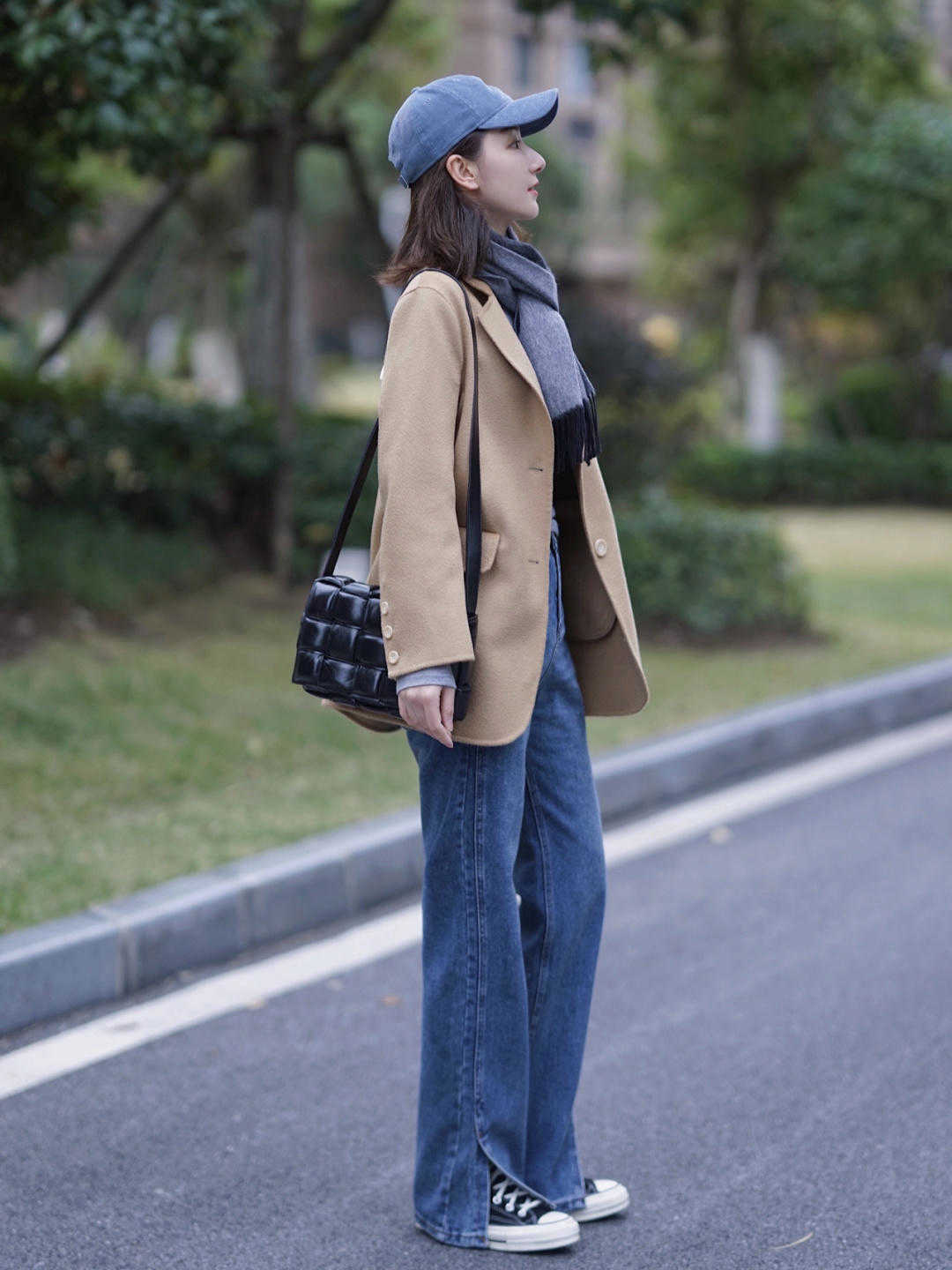 包包|2021秋冬这样穿,简约随性有气质,普通人也很轻松驾驭