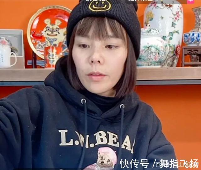 许妈$房产大战后,熊磊直播卖陶瓷,神情黯淡,杜妈没给她想要的支持