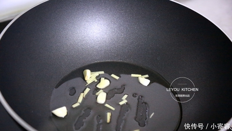 冬瓜|冬瓜和豆腐一起烩，成本不到5块钱，减肥时多吃，大肚腩越来越小