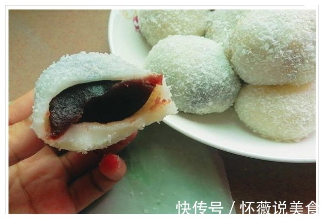 面粉汤圆水煮无味，油炸太油腻，教你新吃法，出锅比红烧肉还香甜