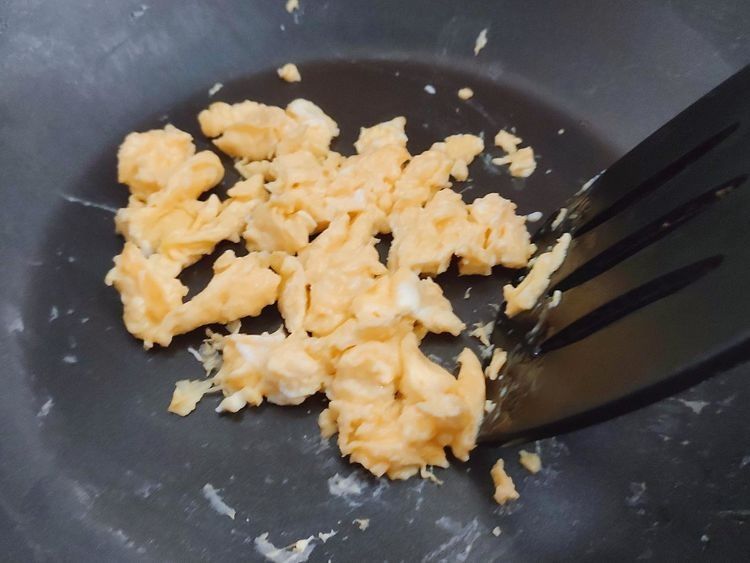 大人孩子都爱吃的拌酱面,简单又美味,几分钟就做好