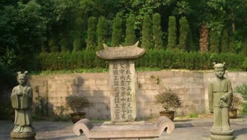 害惨|除武则天之外, 这位皇帝也立了无字碑, 其陵墓周边百姓被他害惨