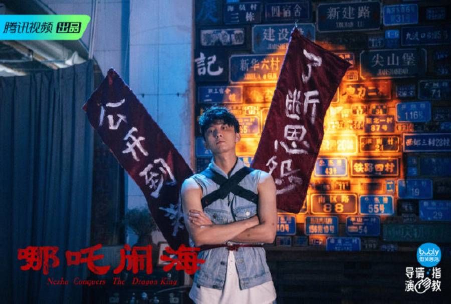 《導(dǎo)演請指教》：充滿尷尬的火藥味，道出了電影的多重困境