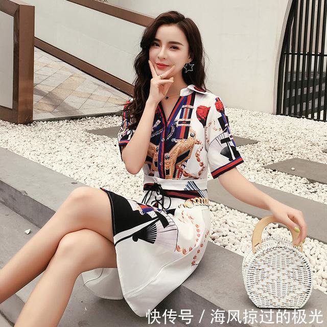 细数那些让人惊艳的印花气质连衣裙，小仙女们最爱的都在这